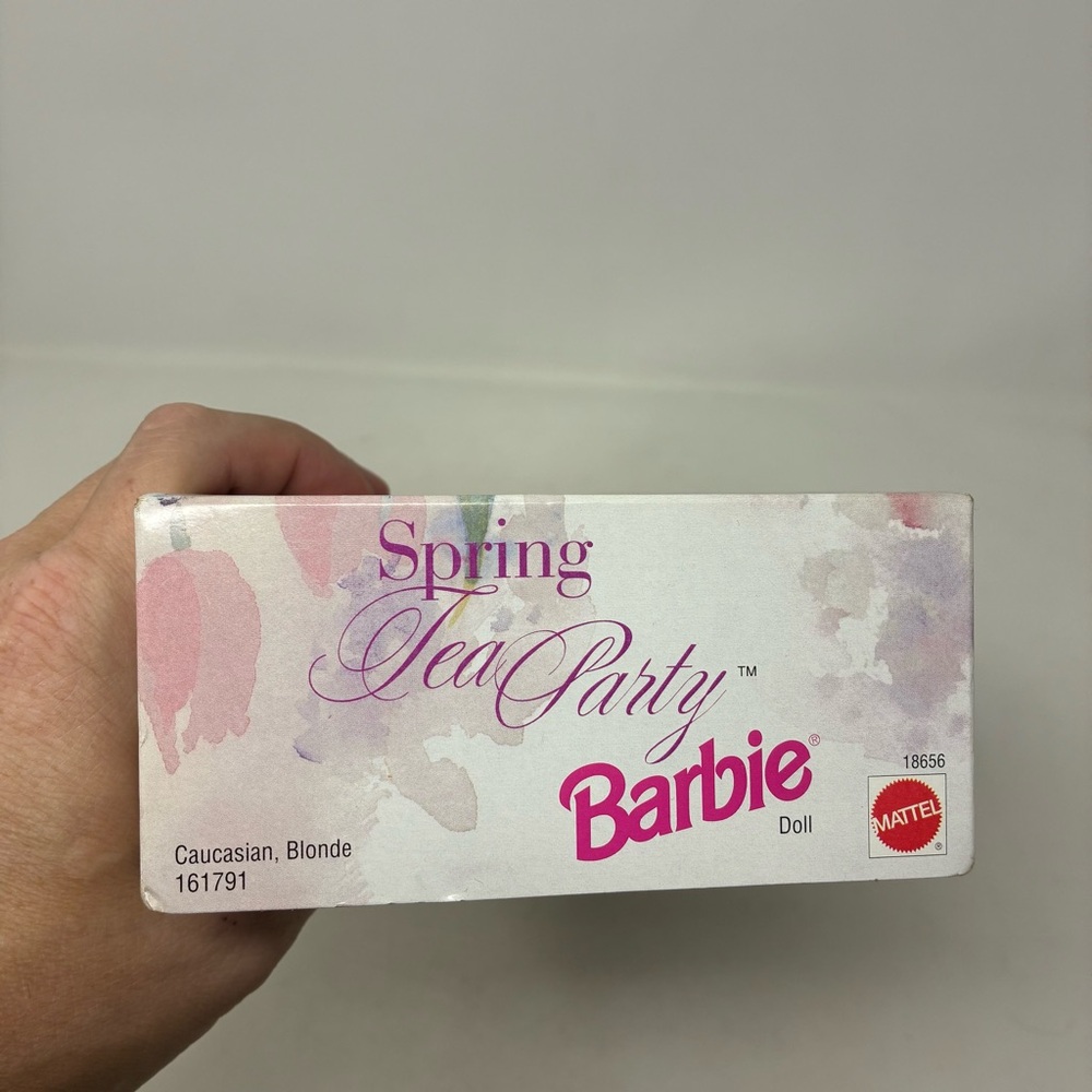Avon Spring Tea Party Barbie 1997 Special Edition brand new - Picture 5 of 16
